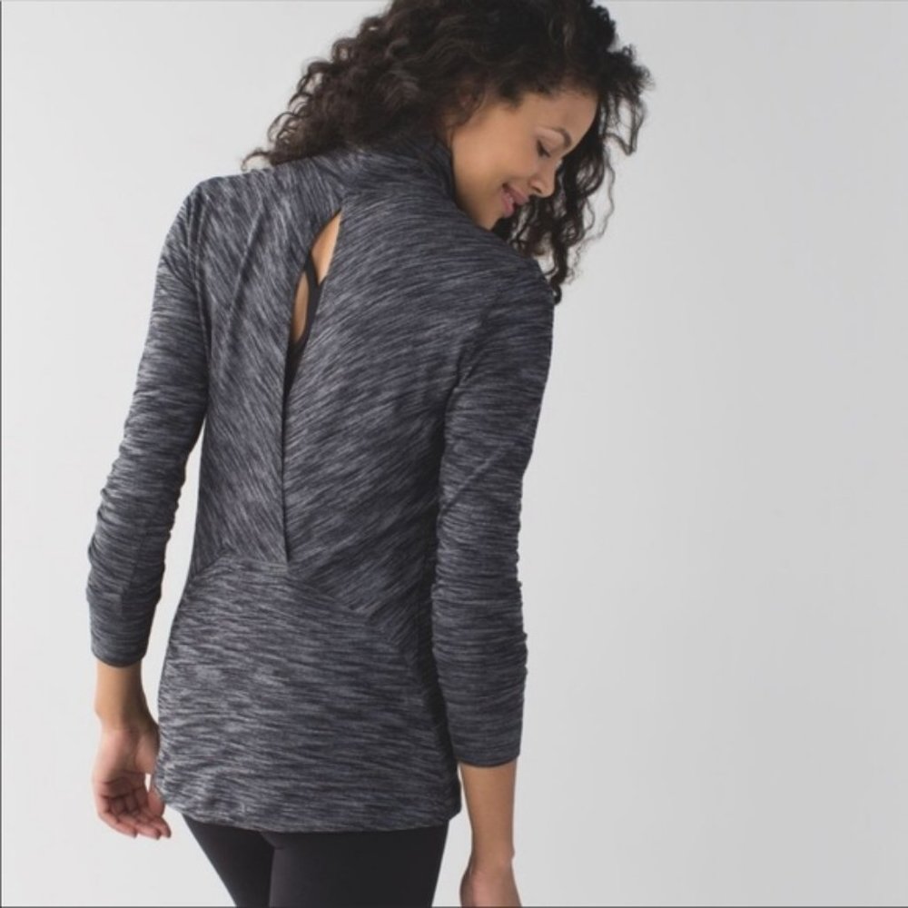 Lululemon Get Set LS Turtleneck Open Back Long Sleeve Workout Top Size 4